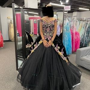 Selling my daughter sweet 16 dreas